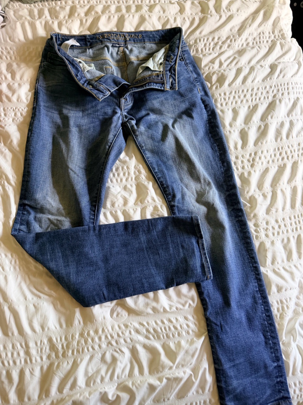 American Eagle Outfitters Slim Men’s Jeans - Medium Blue Wash